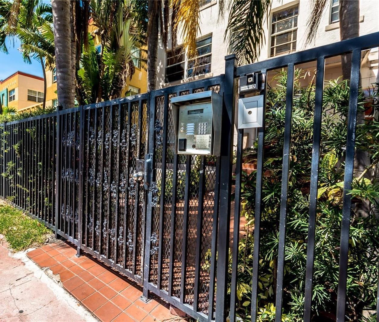 Windsor Plaza - Residential Lease