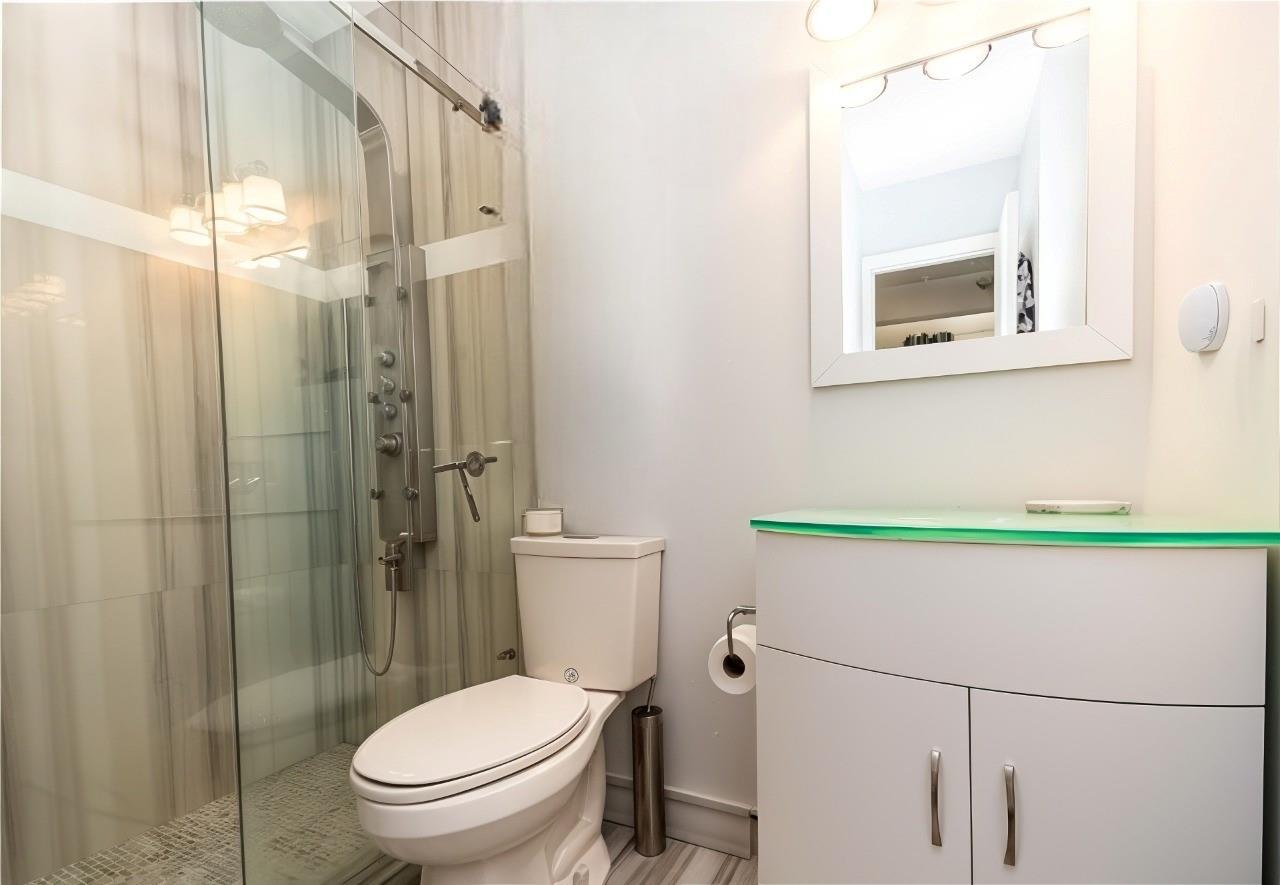 Windsor Plaza - Residential Lease