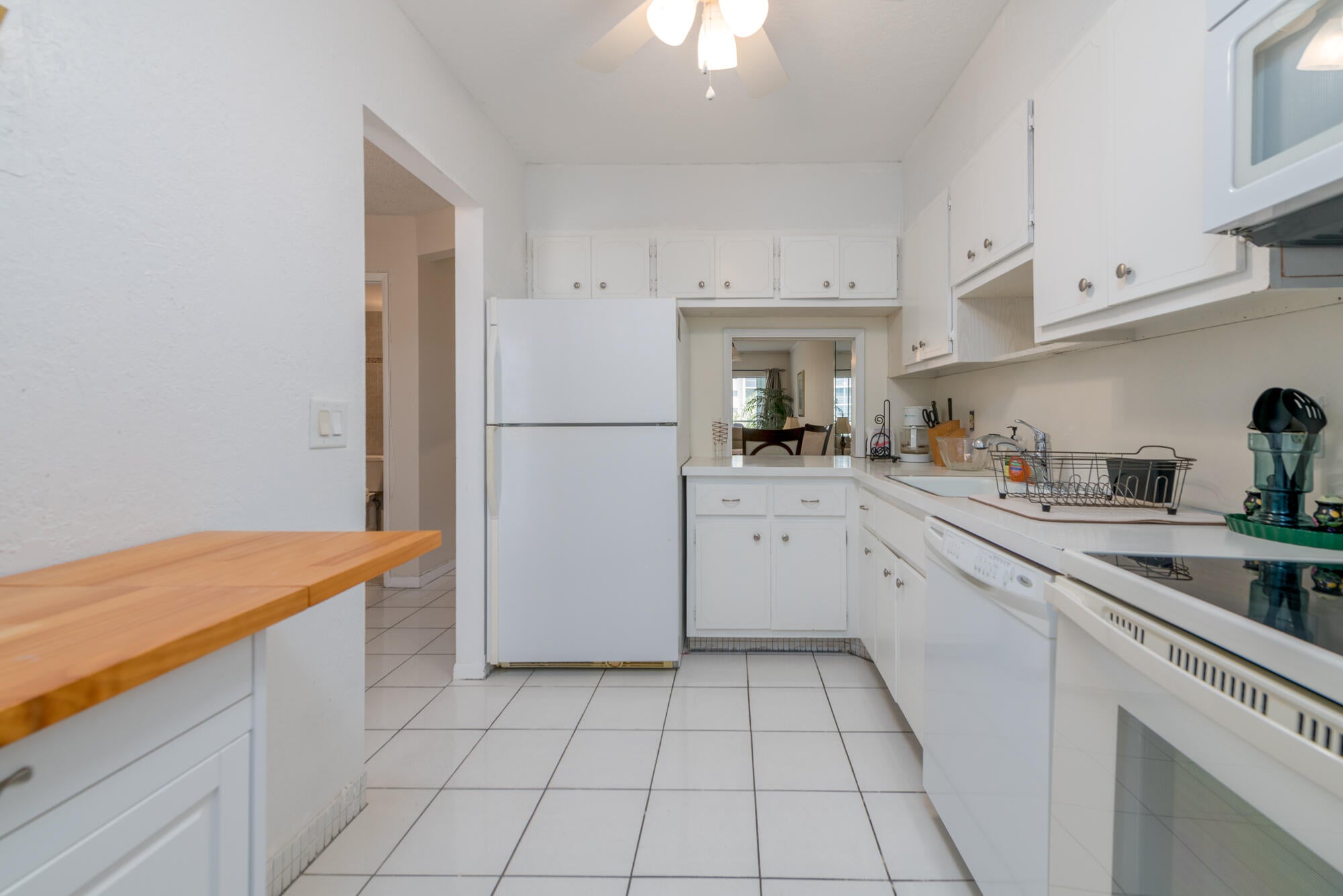 2731 NE 14TH ST Street 427