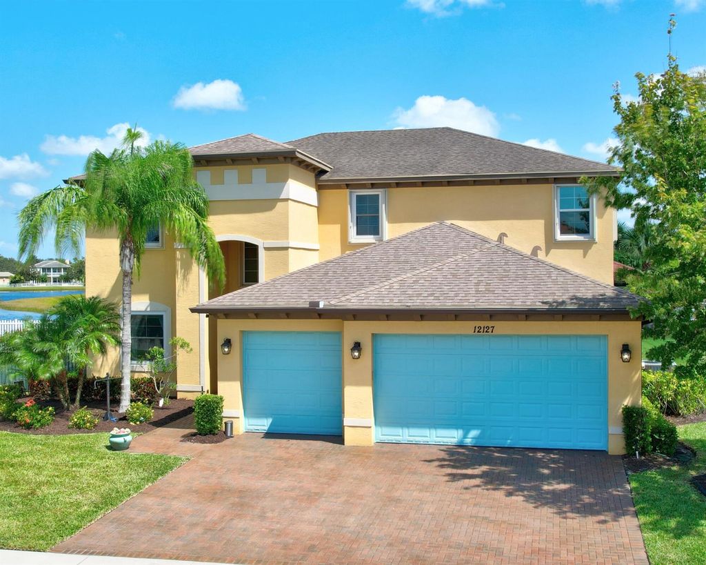 Photo of 12127 SW Bennington Circle, Port Saint Lucie, FL 34987 (MLS # R10914857)
