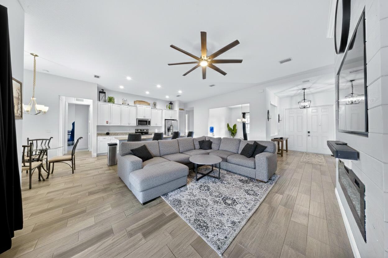 PORT ST LUCIE-SECTION 33 - Residential