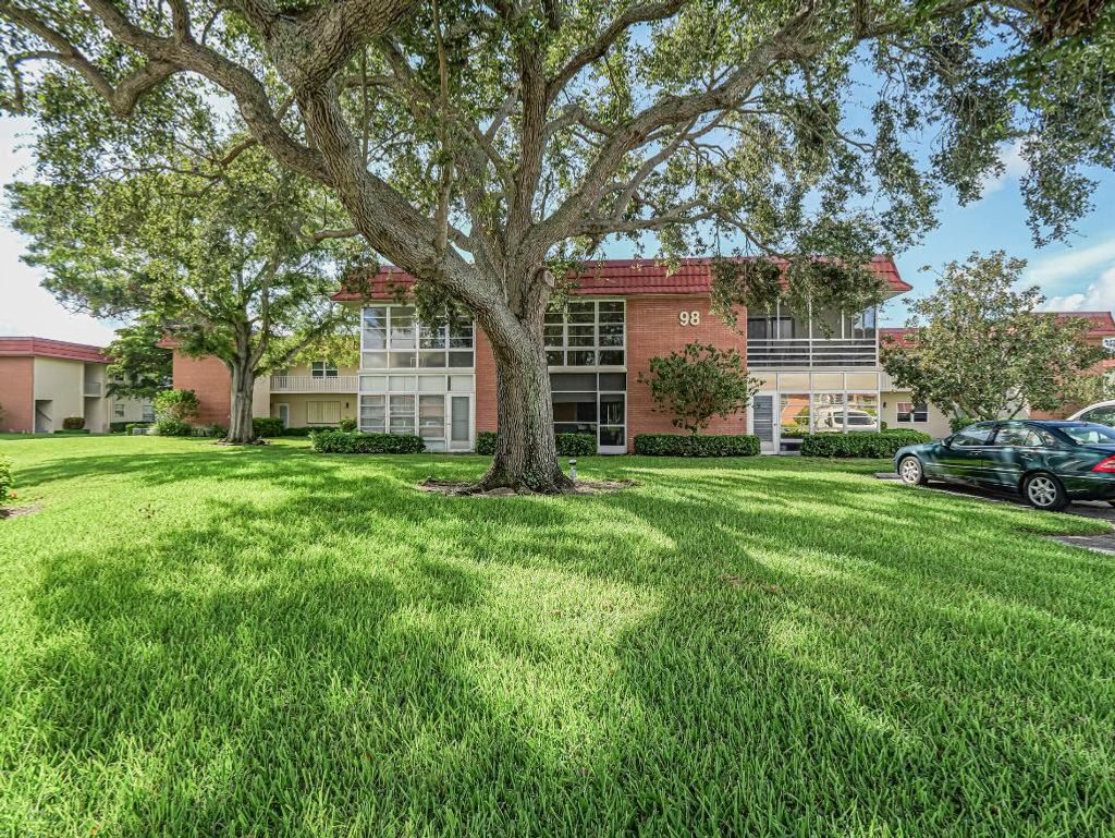 Photo of 98 Spring Lake Drive #205, Vero Beach, FL 32962 (MLS # R11118714)