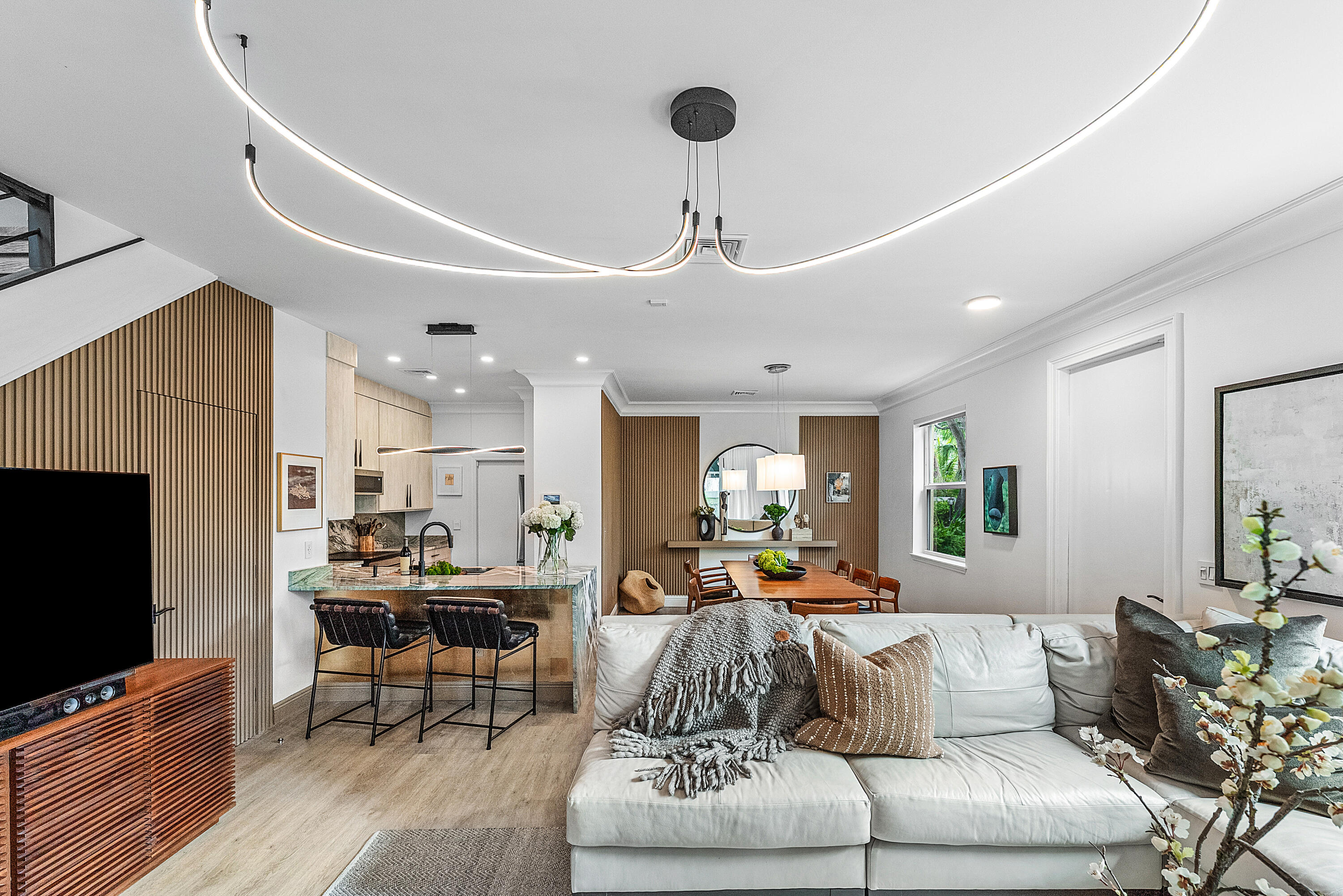 Old Florida Bungalow - Residential