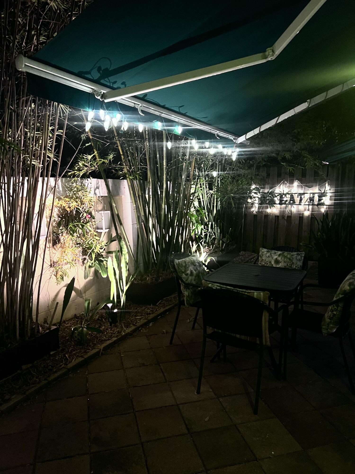 Old Florida Bungalow - Residential