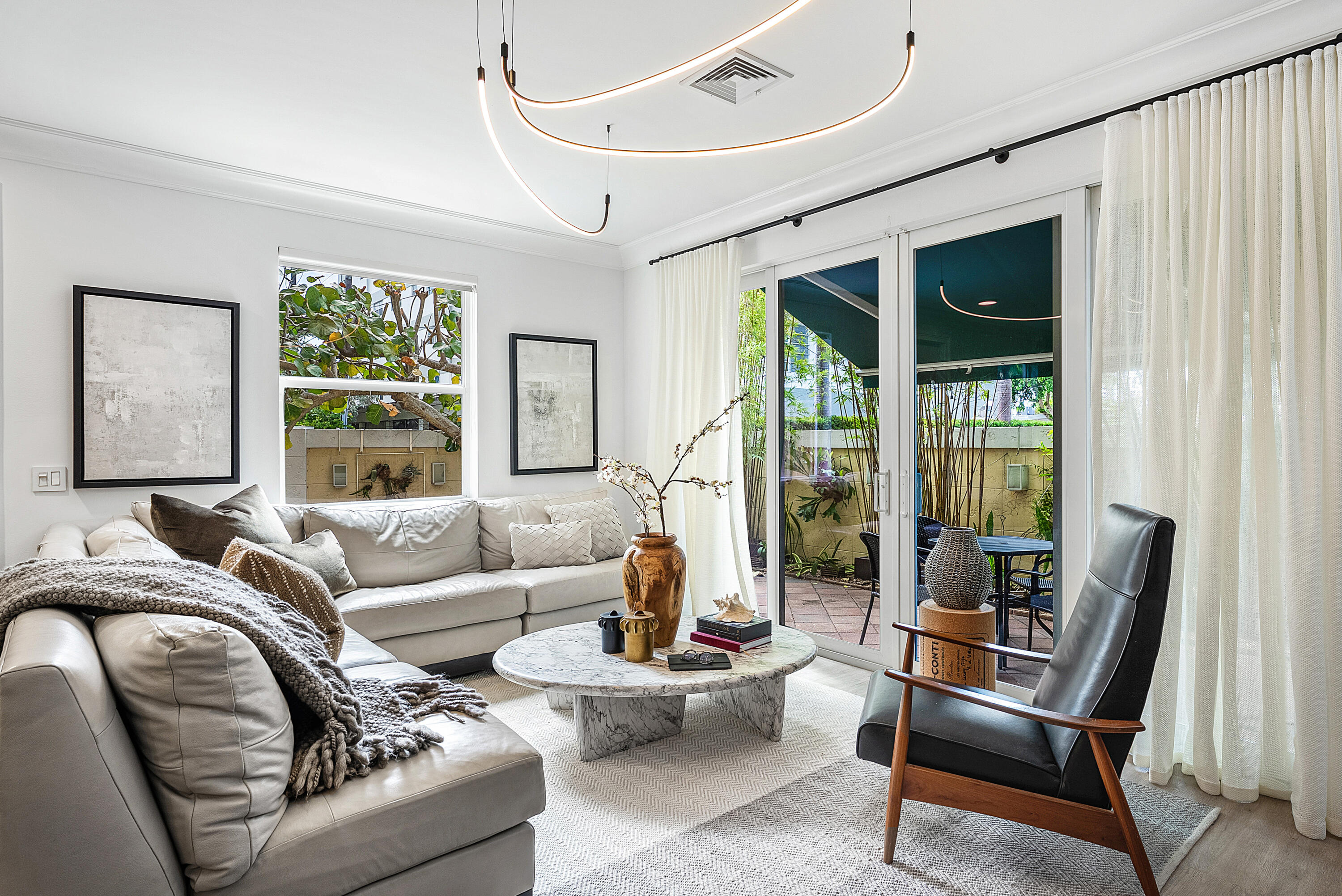 Old Florida Bungalow - Residential