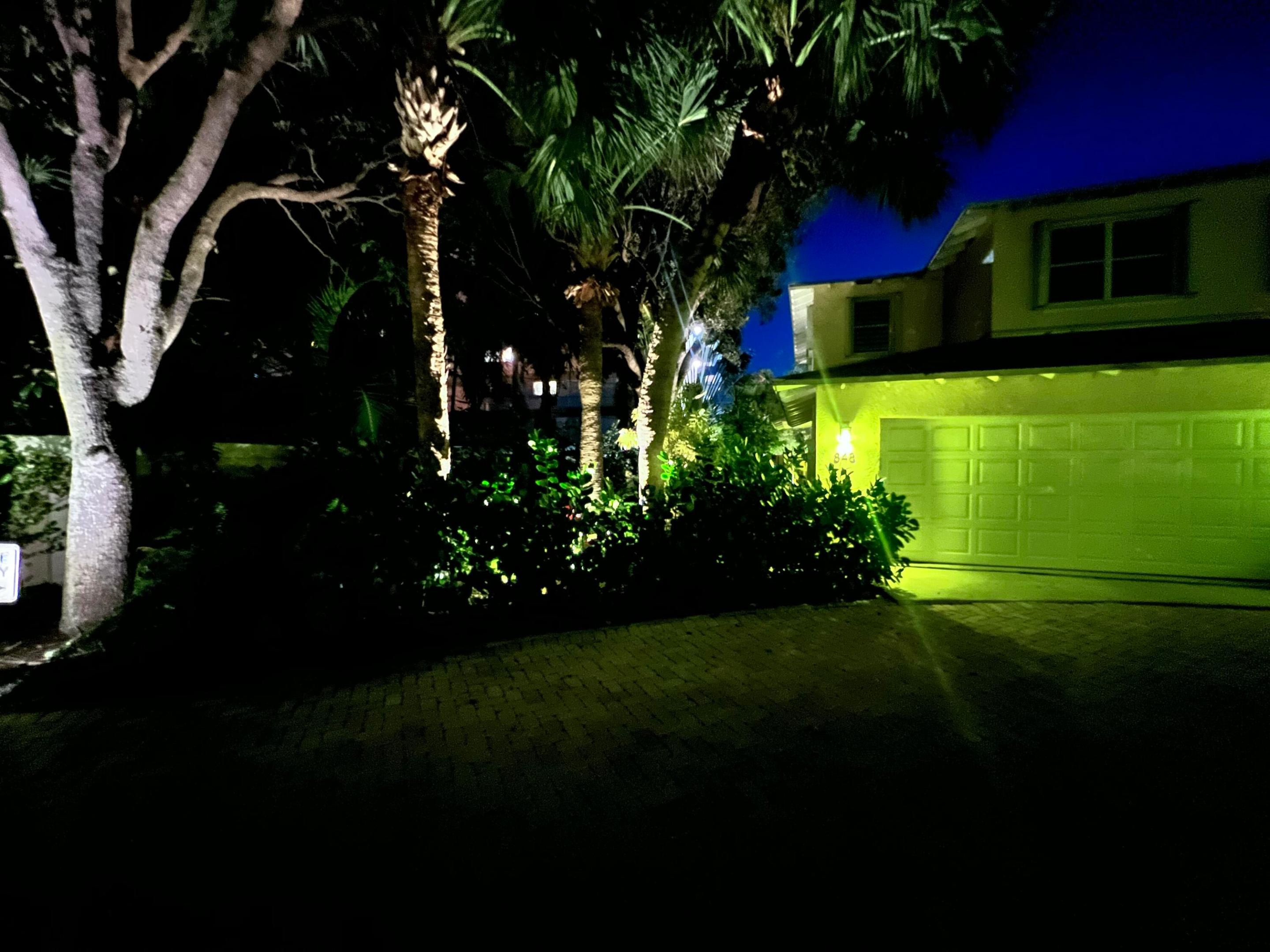 Old Florida Bungalow - Residential