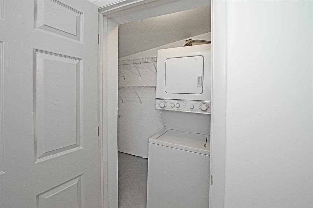 DELRAY MANORS - Residential