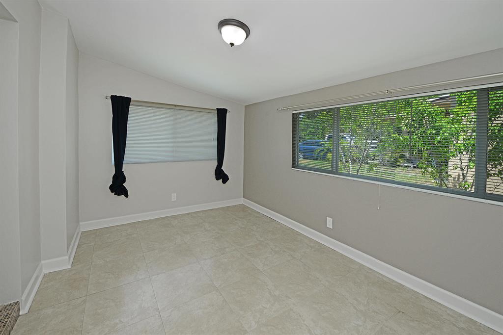 DELRAY MANORS - Residential