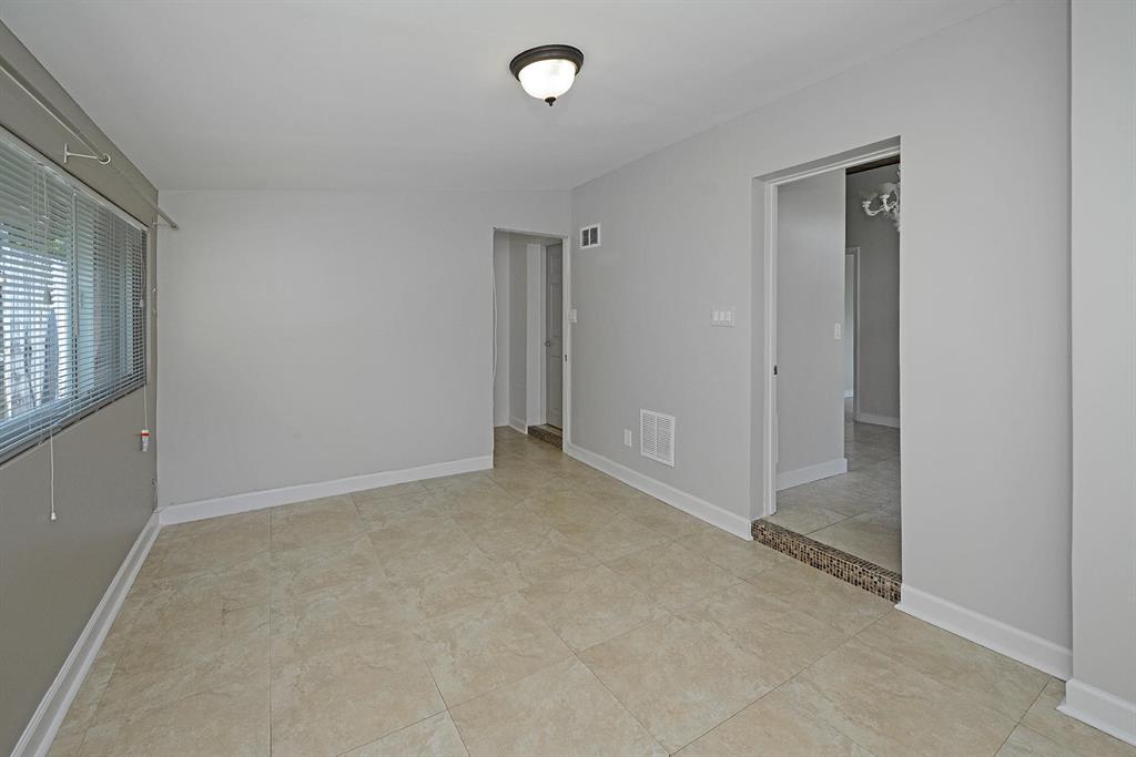 DELRAY MANORS - Residential