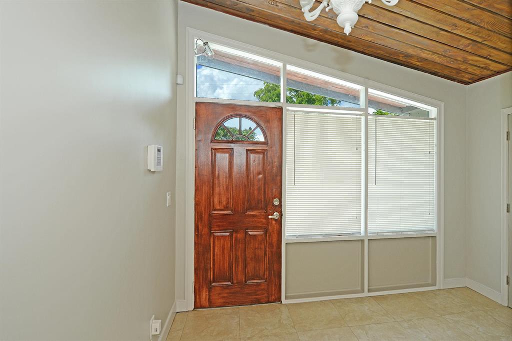 DELRAY MANORS - Residential