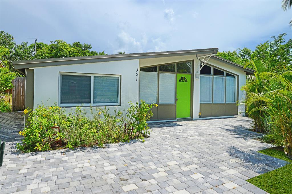 DELRAY MANORS - Residential