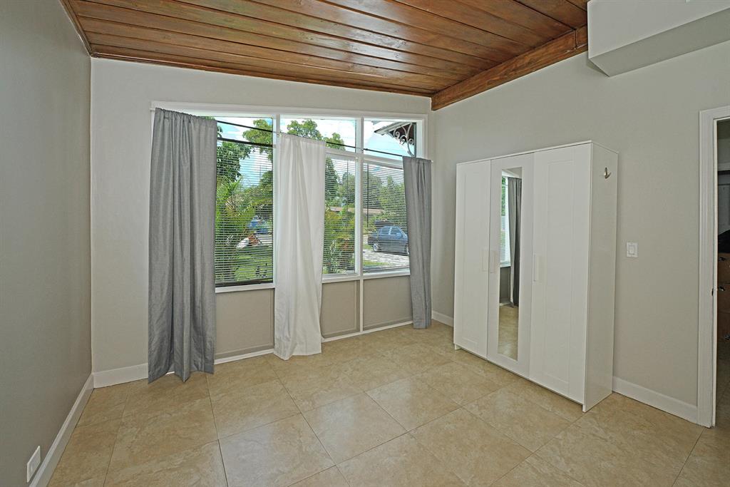 DELRAY MANORS - Residential