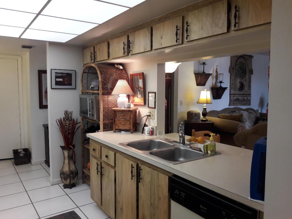 LAVERS DELRAY RACQUET CLUB CONDO - Residential Lease