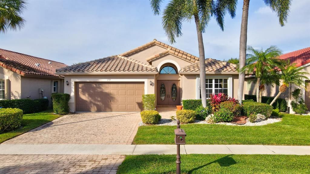 Photo of 6721 Sherbrook Drive, Boynton Beach, FL 33437 (MLS # R10858821)