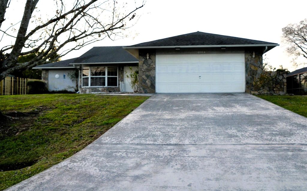 Photo of 2014 SE Crowberry Drive, Port Saint Lucie, FL 34983 (MLS # R10954456)