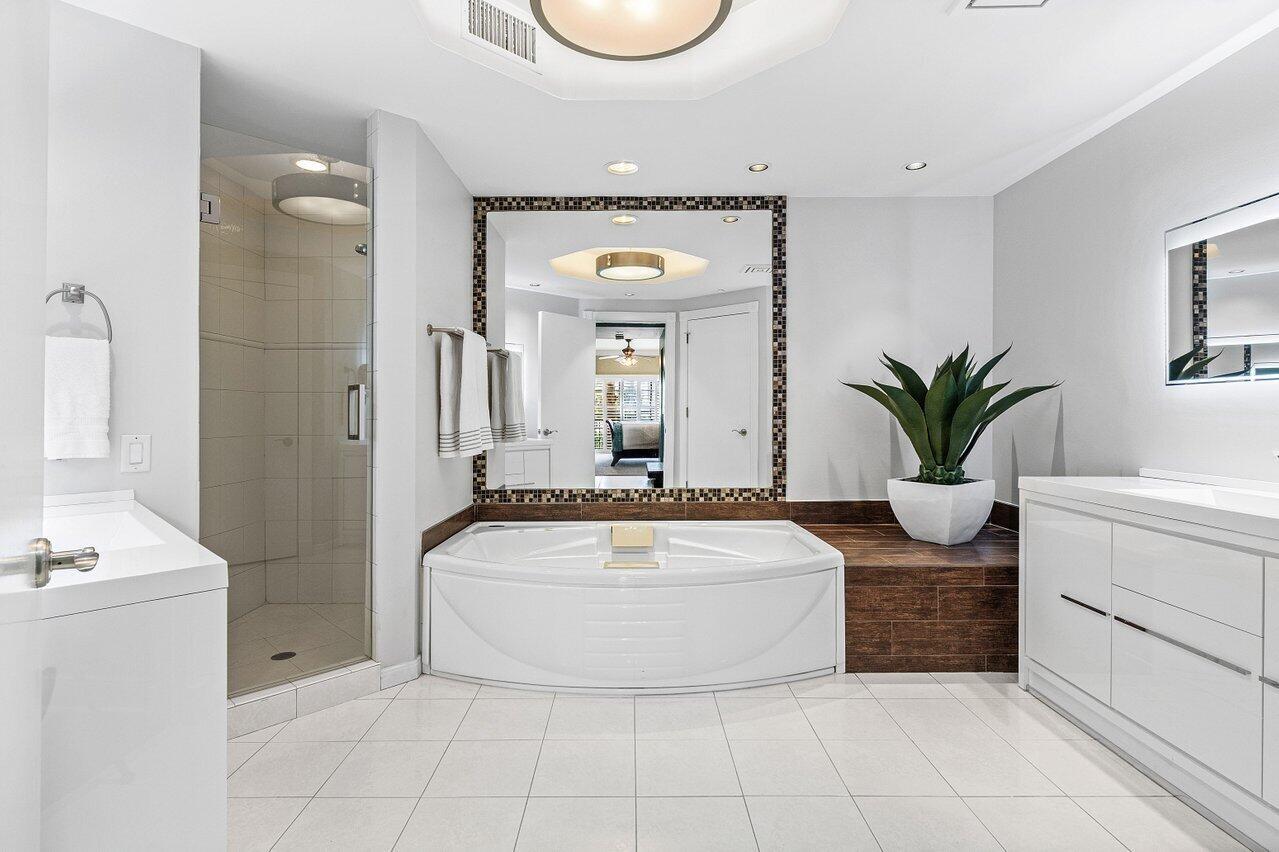 MEDITERRANEA CONDO - Residential