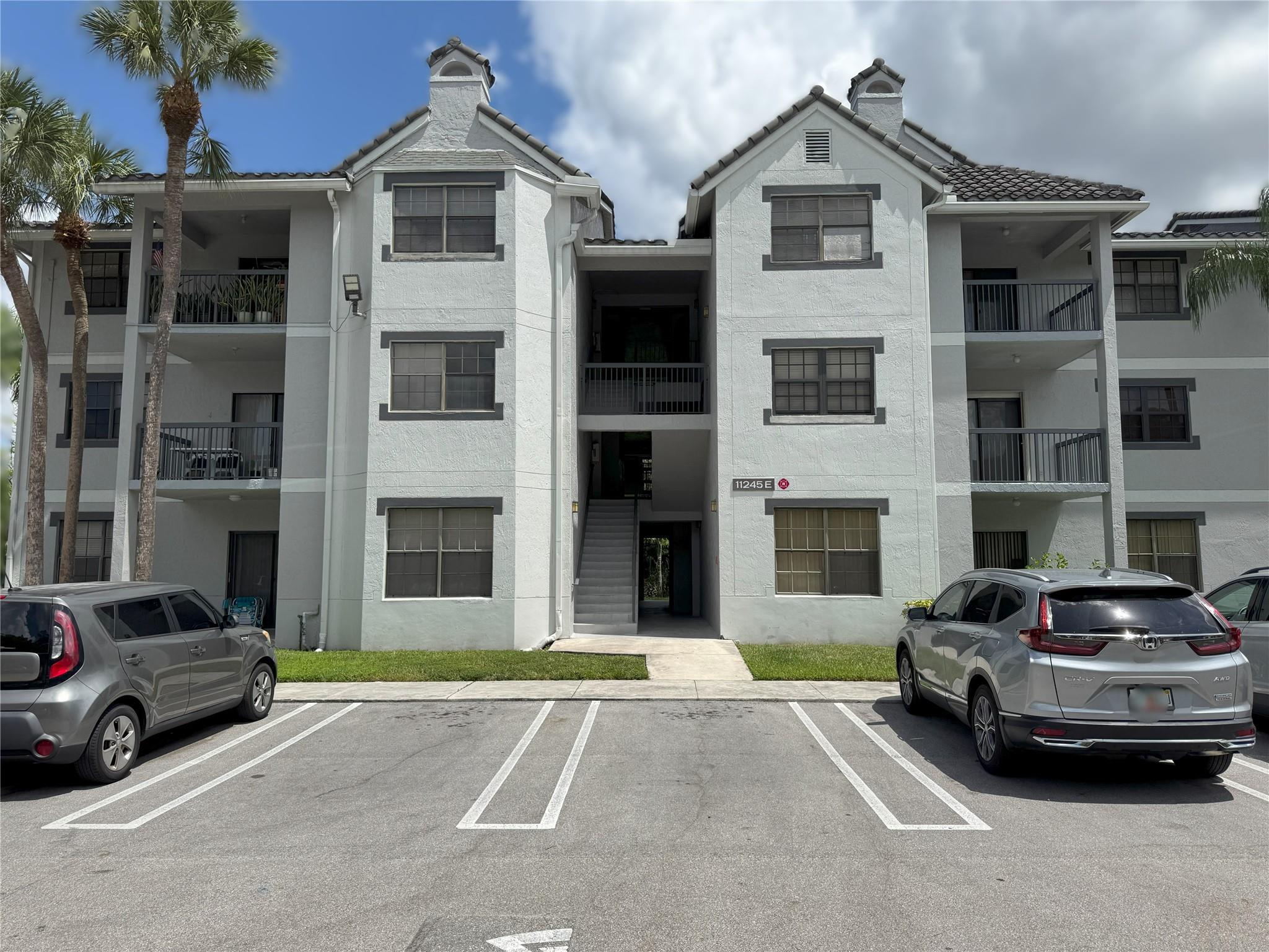 Beautifully updated 2BR/2BA condo in gated Coral Springs community! This move-in ready second-floor unit features laminate wood flooring, a renovated kitchen with granite countertops & stainless steel appliances, and fully remodeled bathrooms with modern tile and fixtures. Enjoy serene canal views from your private balcony. Washer/dryer in unit. Community offers pool, playground, tennis courts, clubhouse, and secured entry. Investor-friendly with immediate rental allowed. Prime location near Sawgrass Expressway, Coral Square Mall, and A-rated schools. Don’t miss this opportunity!