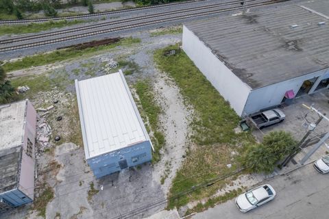 2731 Pinewood Avenue West Palm Beach FL 33407