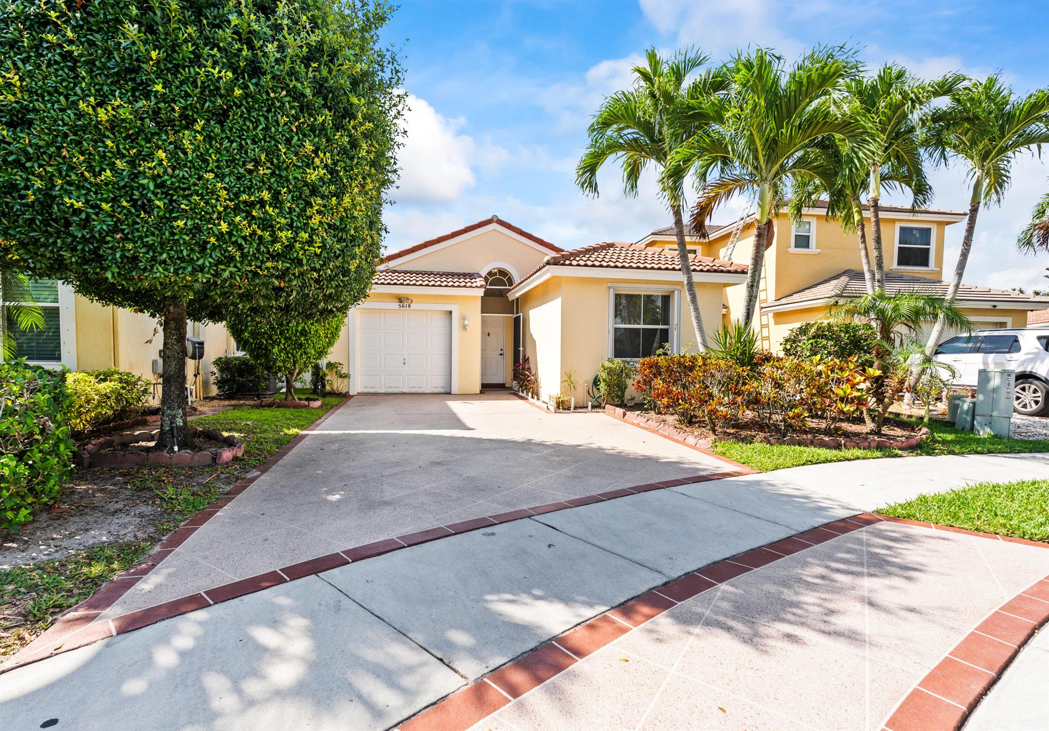 5618 Kingsmill Court