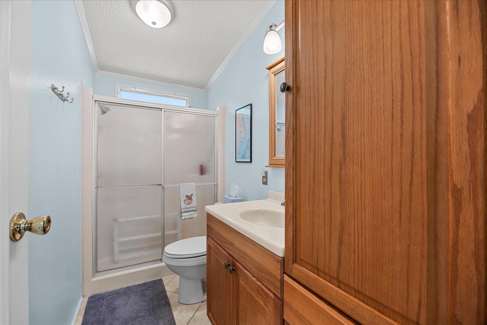 TROPICAL ISLES - Residential