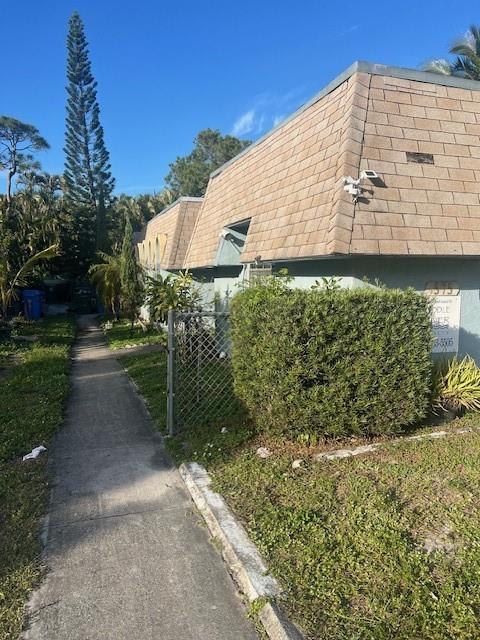 575 NW 41st Street