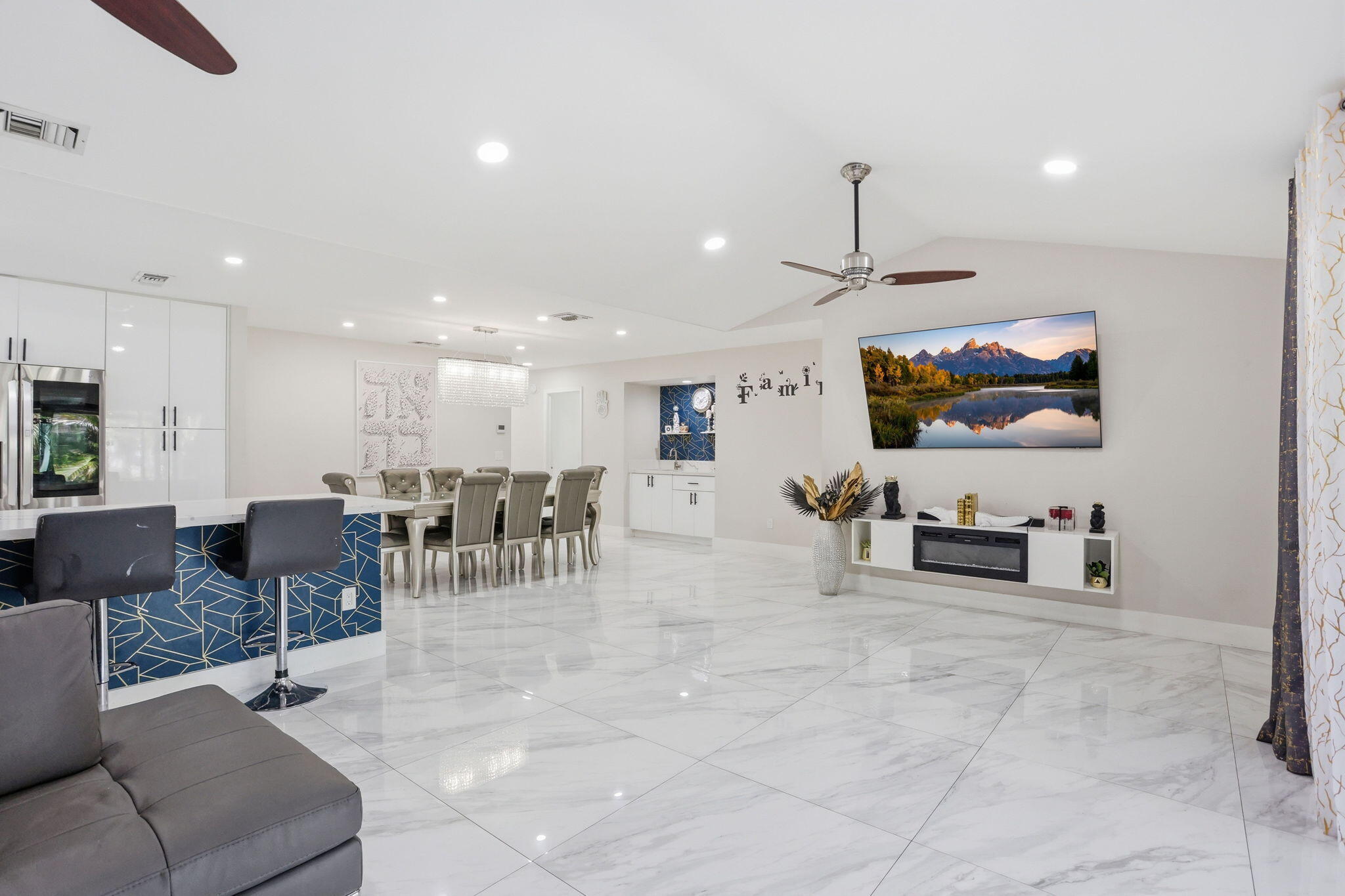 SANDALFOOT COVE - Residential