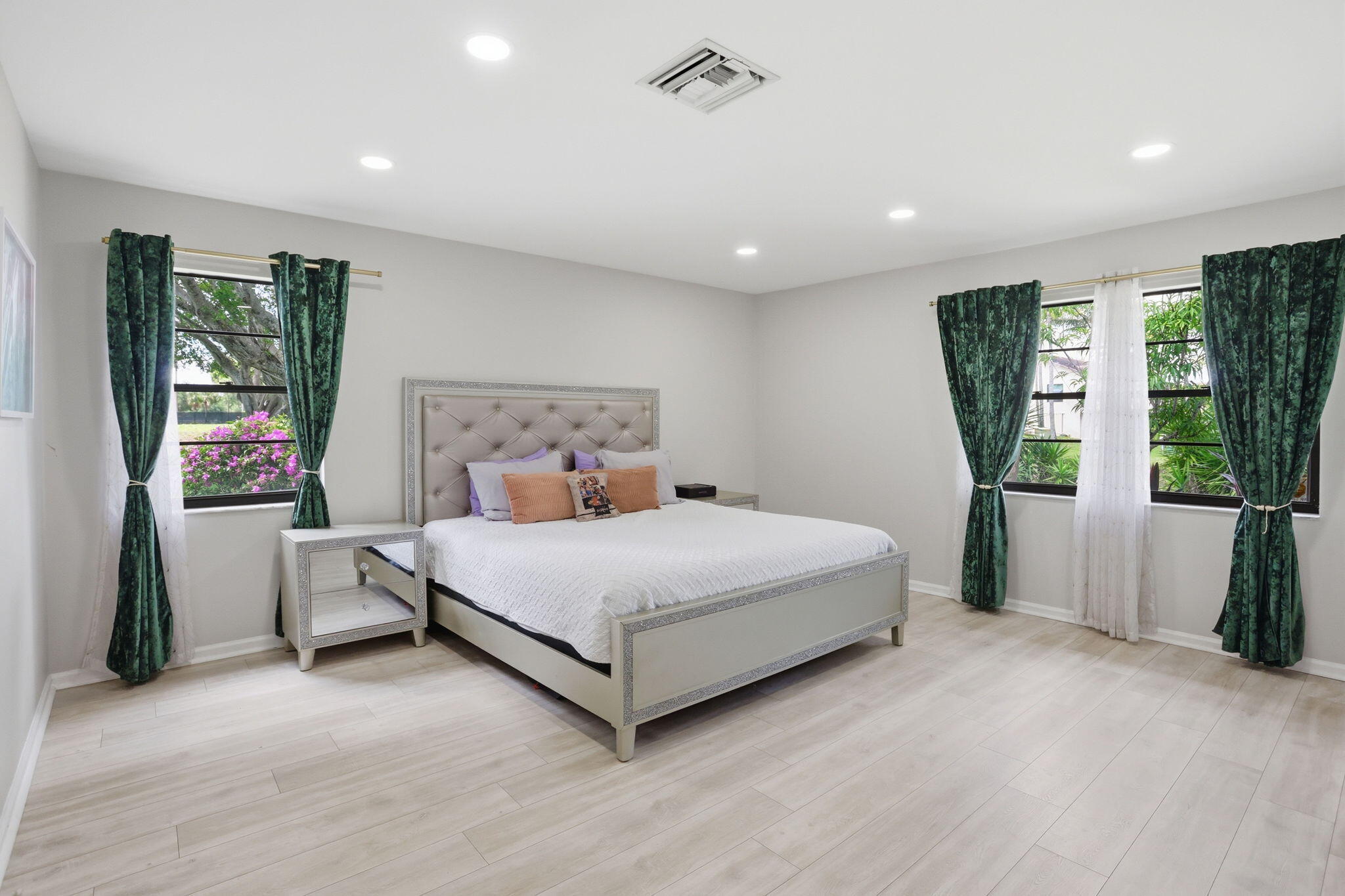 SANDALFOOT COVE - Residential