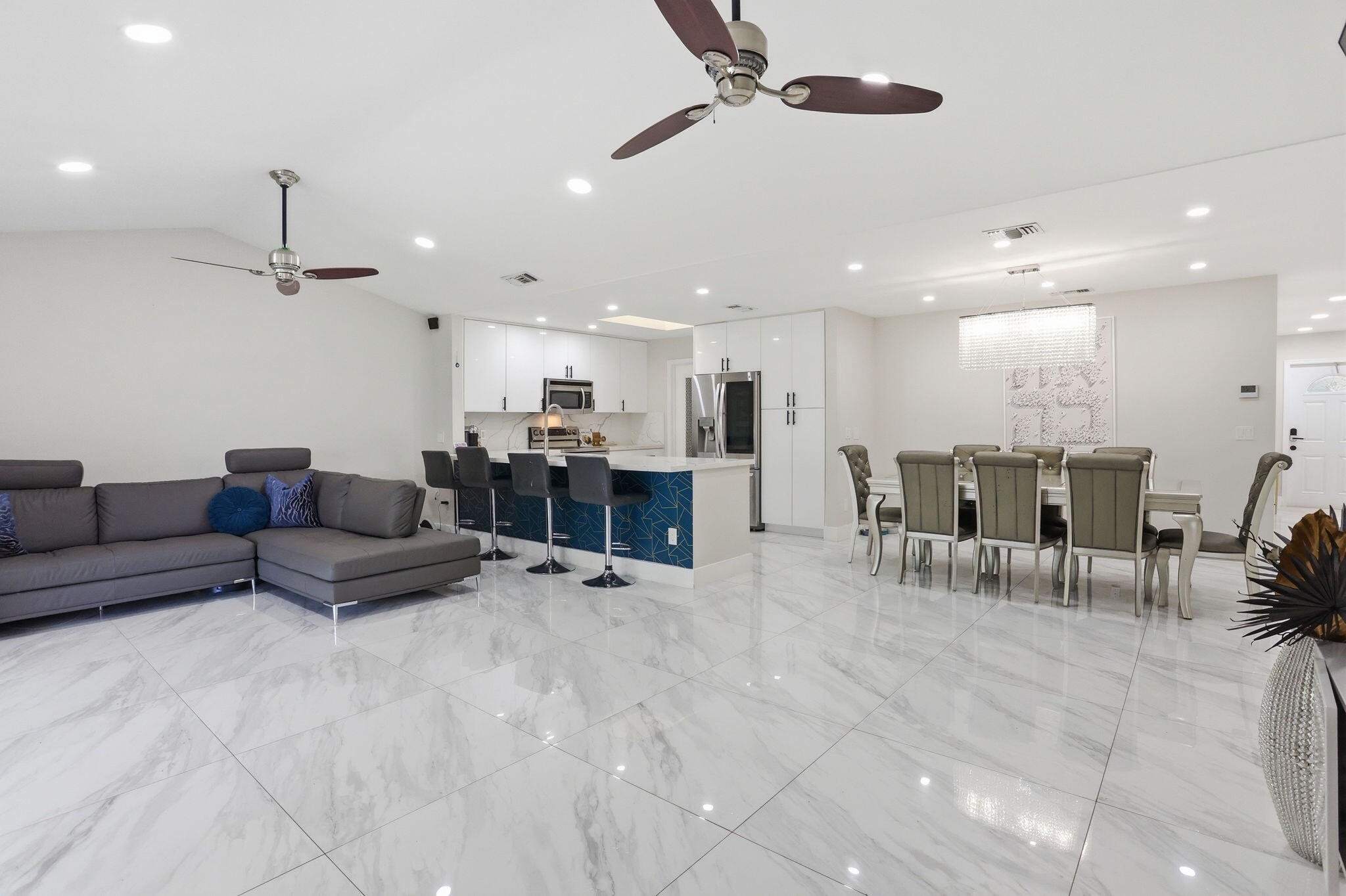 SANDALFOOT COVE - Residential