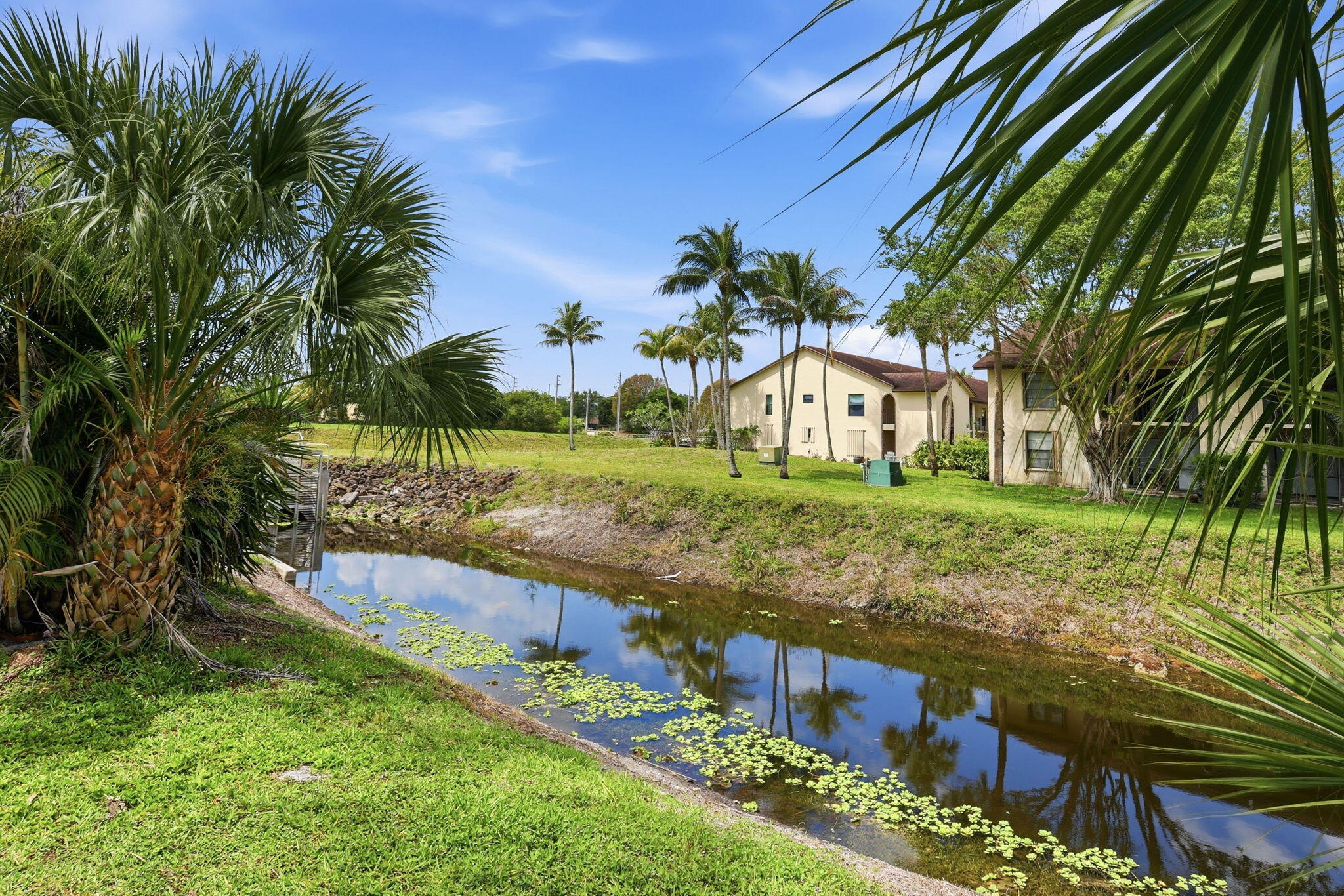 SANDALFOOT COVE - Residential