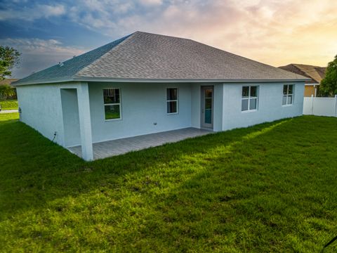 A home in Port St Lucie