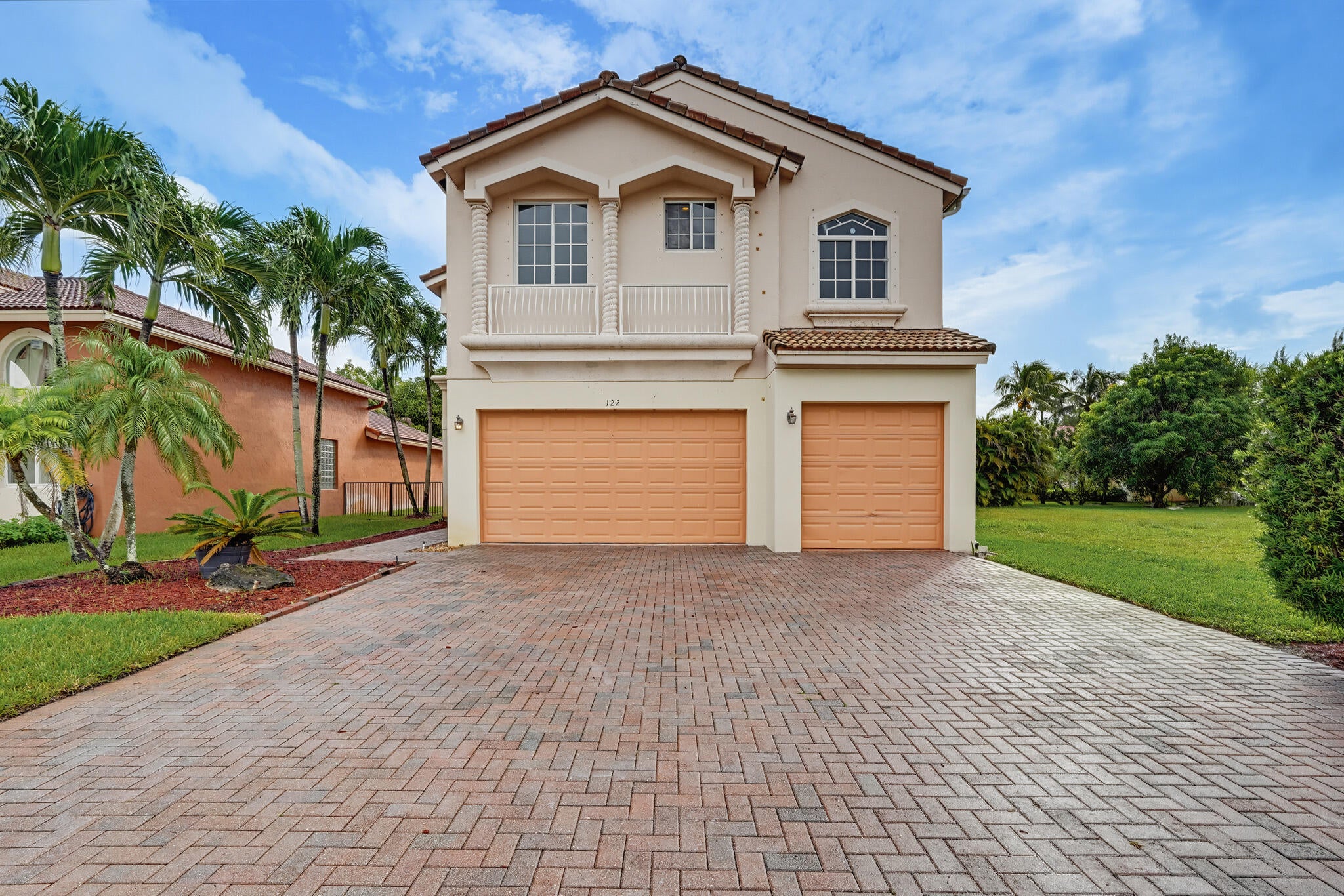 122 SARONA Circle