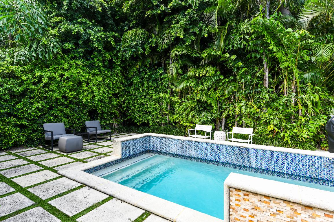 POINCIANA PARK 2ND ADD - Residential