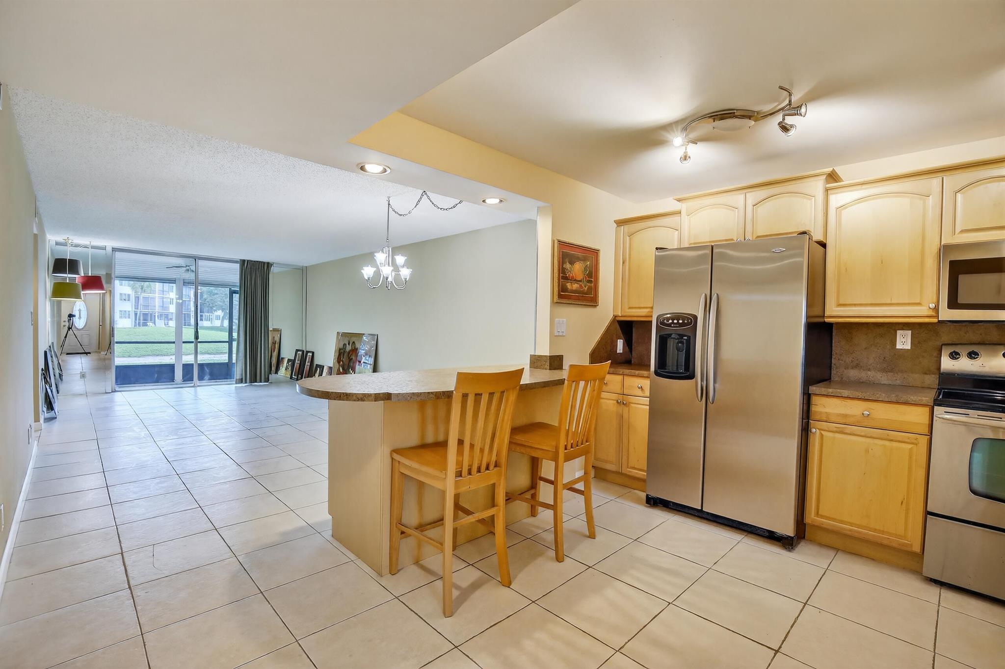 411 S Hollybrook Drive 104