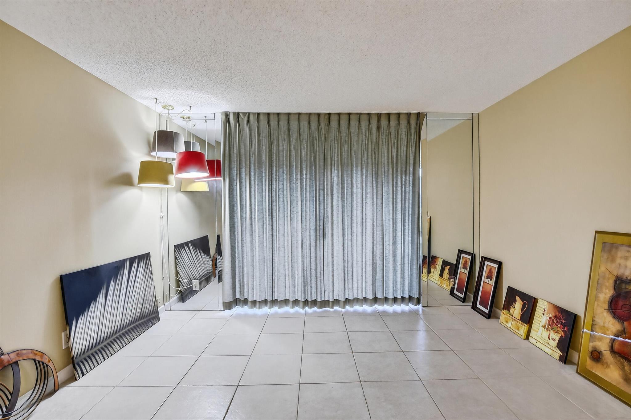 HOLLYBROOK GOLF AND TENNI - Residential