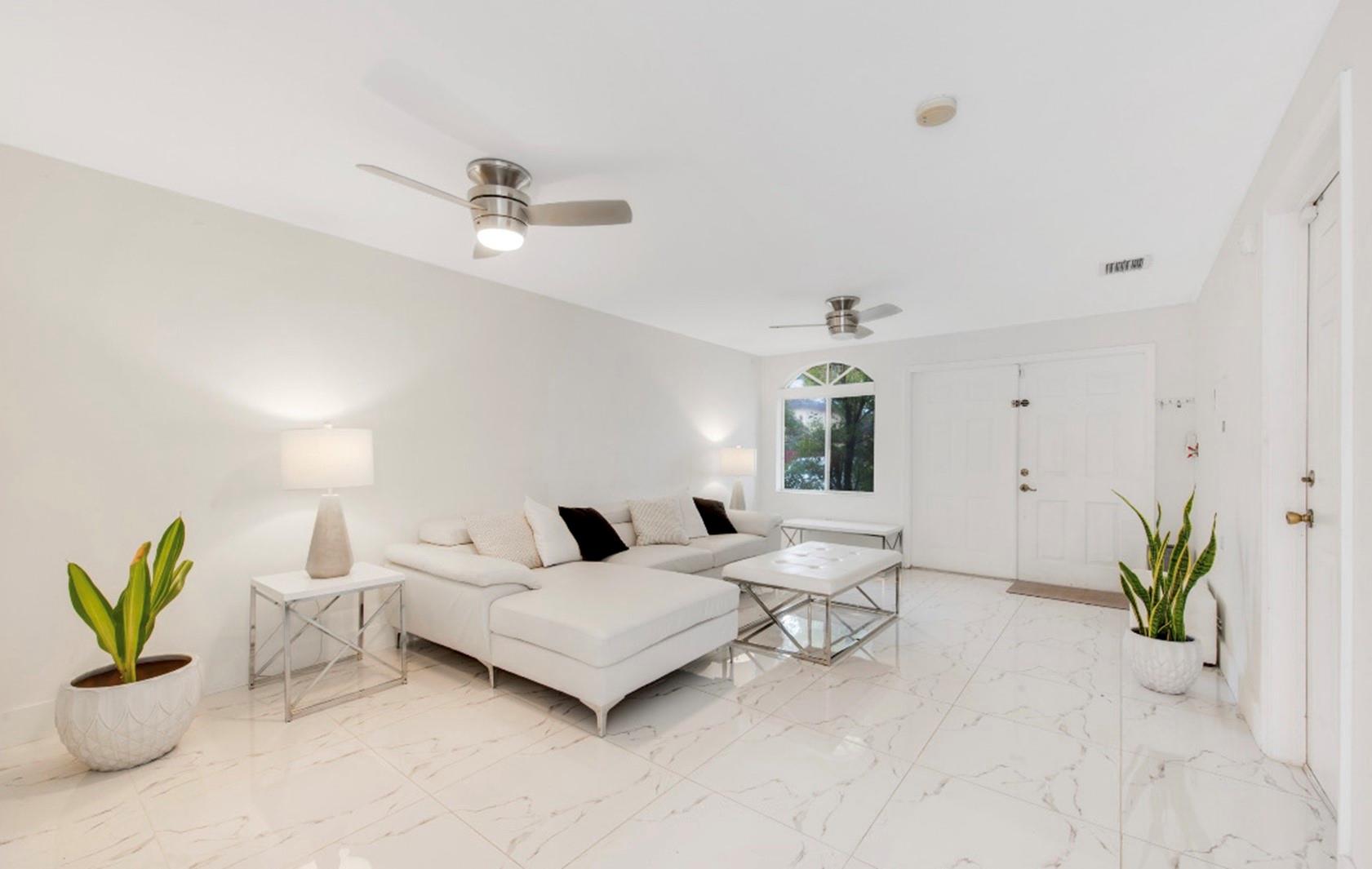 IBIS VILLA AT MIAMI GARDE - Residential Lease