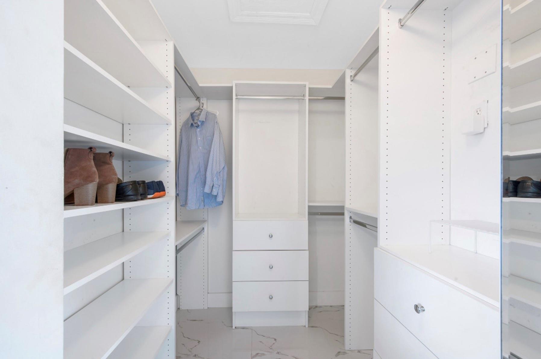 IBIS VILLA AT MIAMI GARDE - Residential Lease