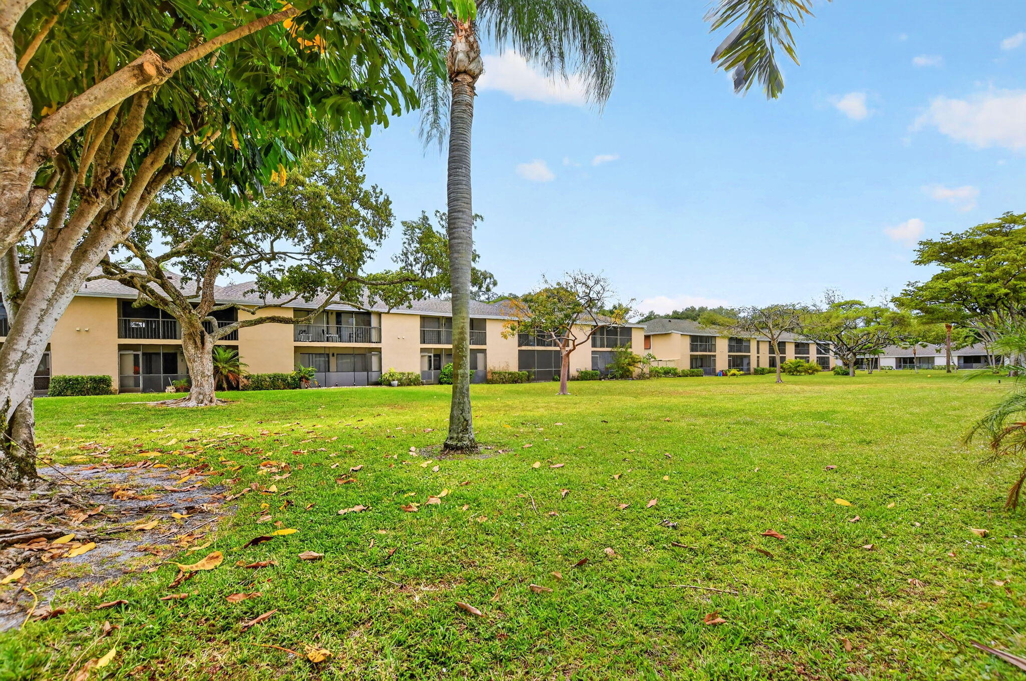 SANCTUARY PINES IN BOCA RATON CONDO - Residential