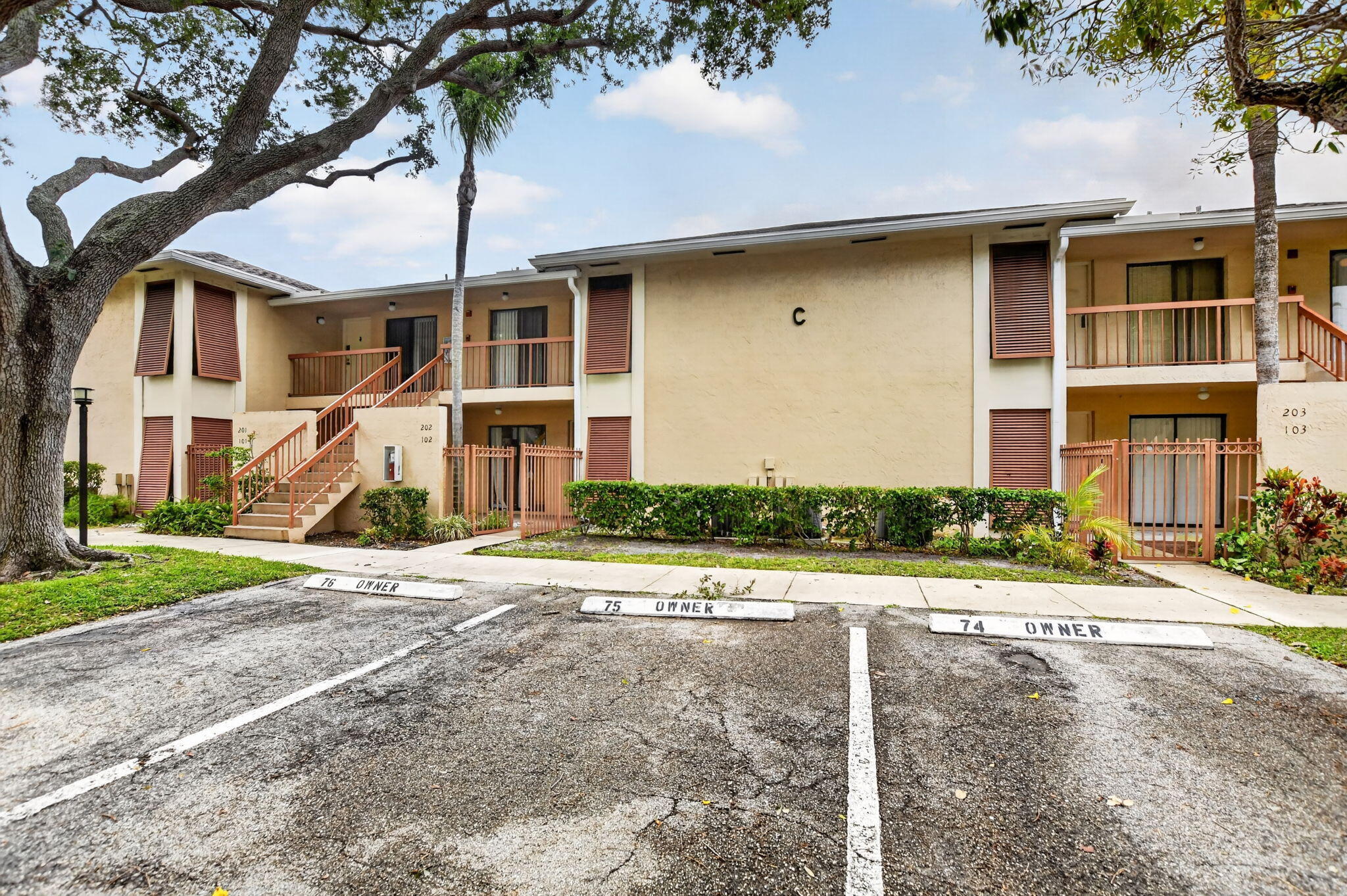 SANCTUARY PINES IN BOCA RATON CONDO - Residential