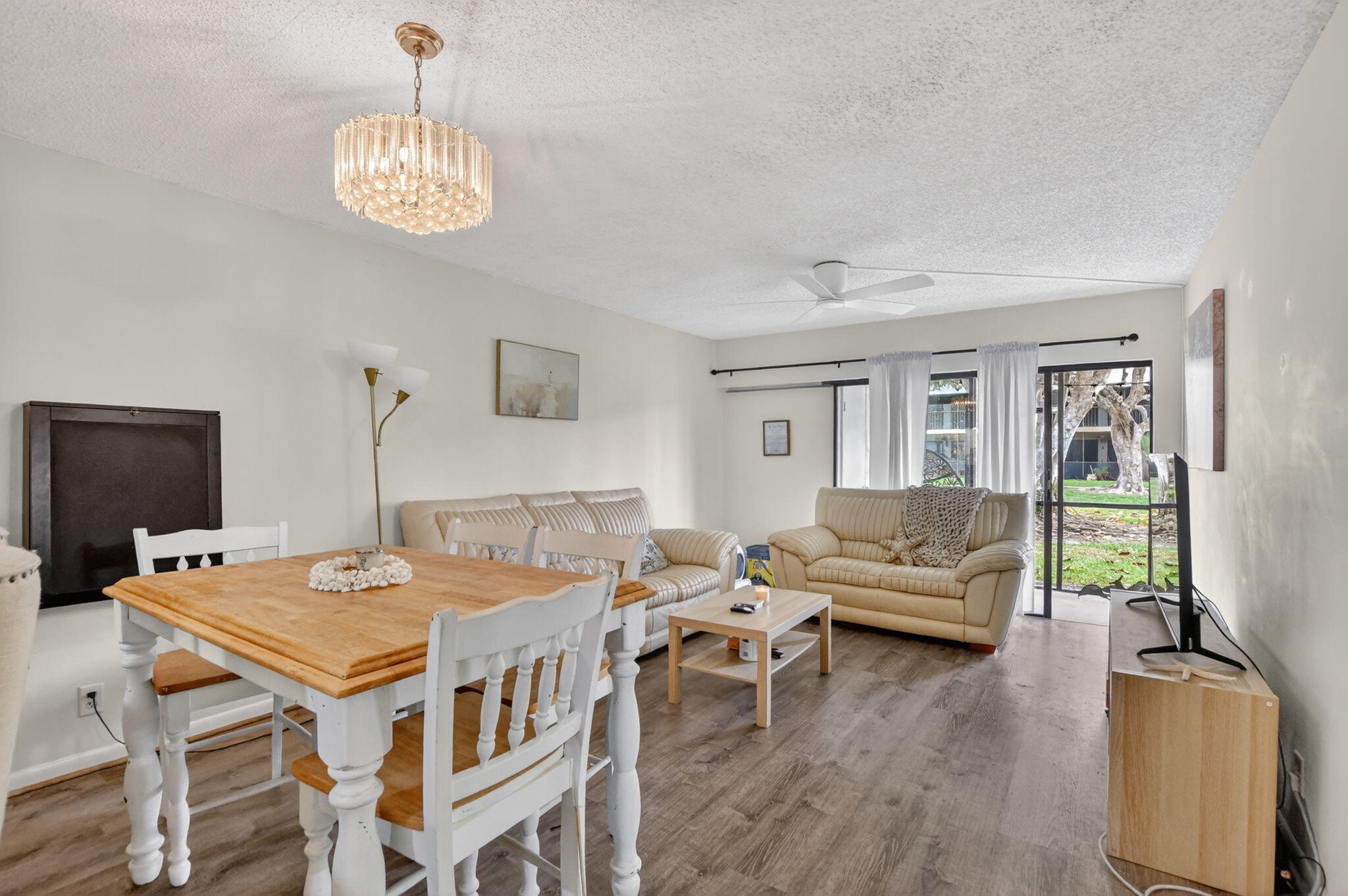 3939 NE 5th Avenue C102