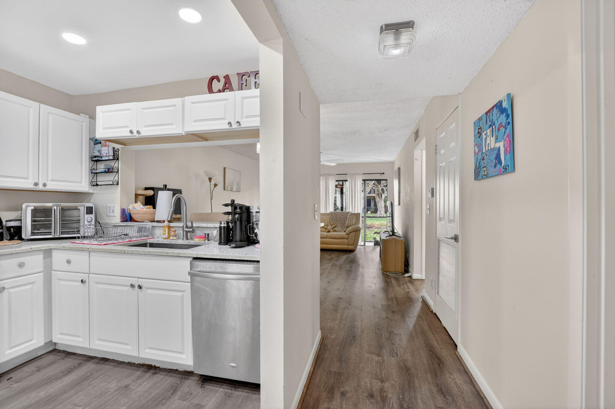 3939 NE 5th Avenue C102