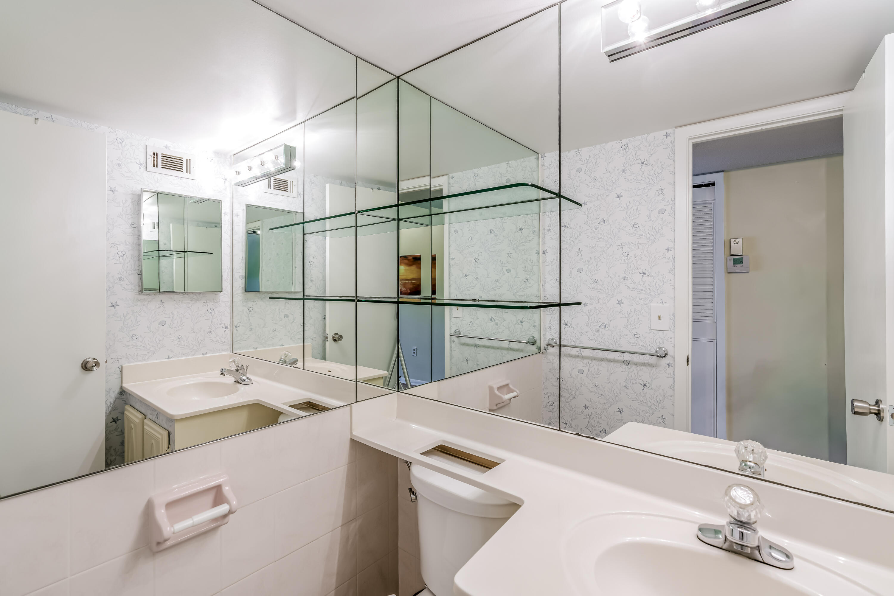 DE LA BAHIA CONDO - Residential