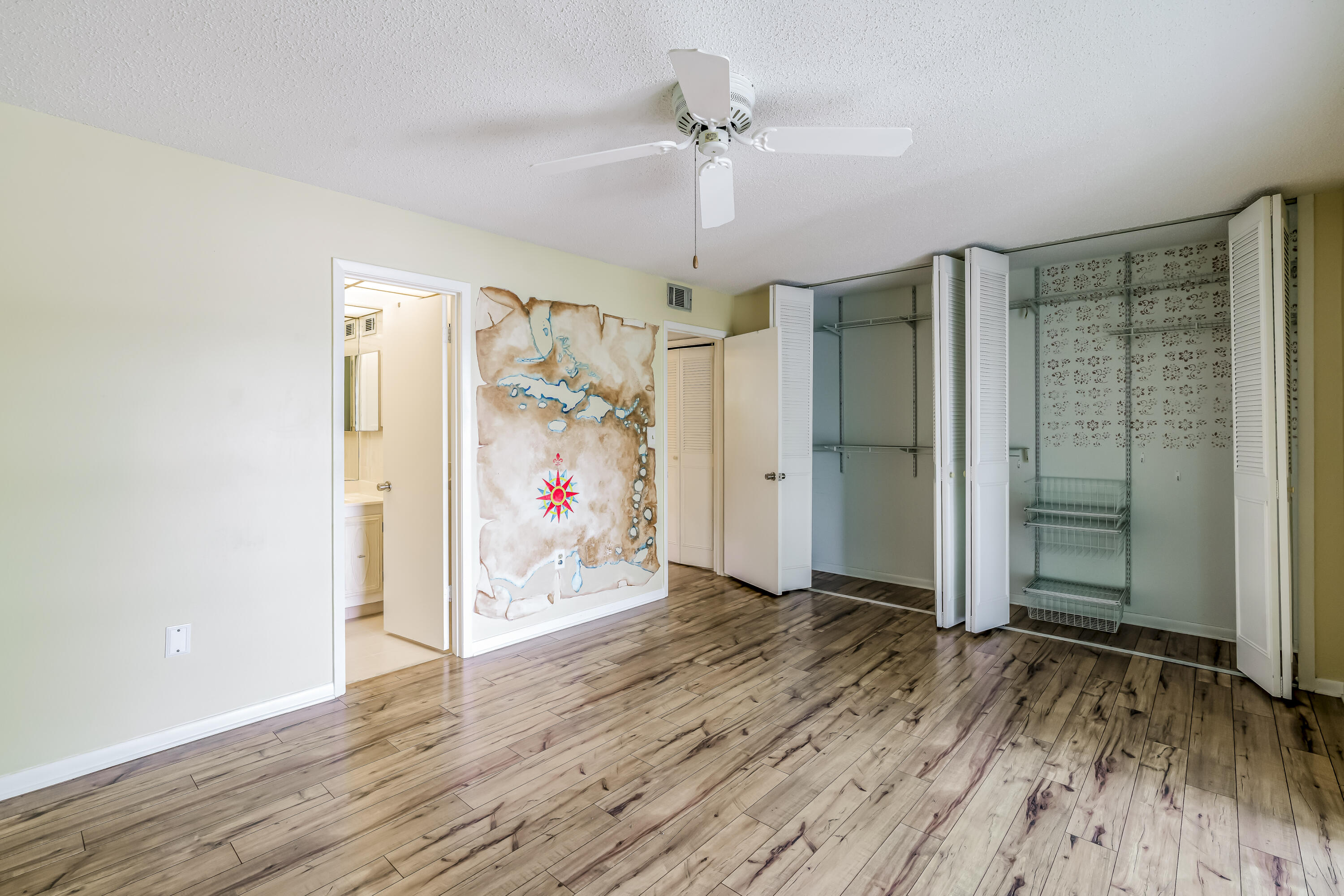 DE LA BAHIA CONDO - Residential