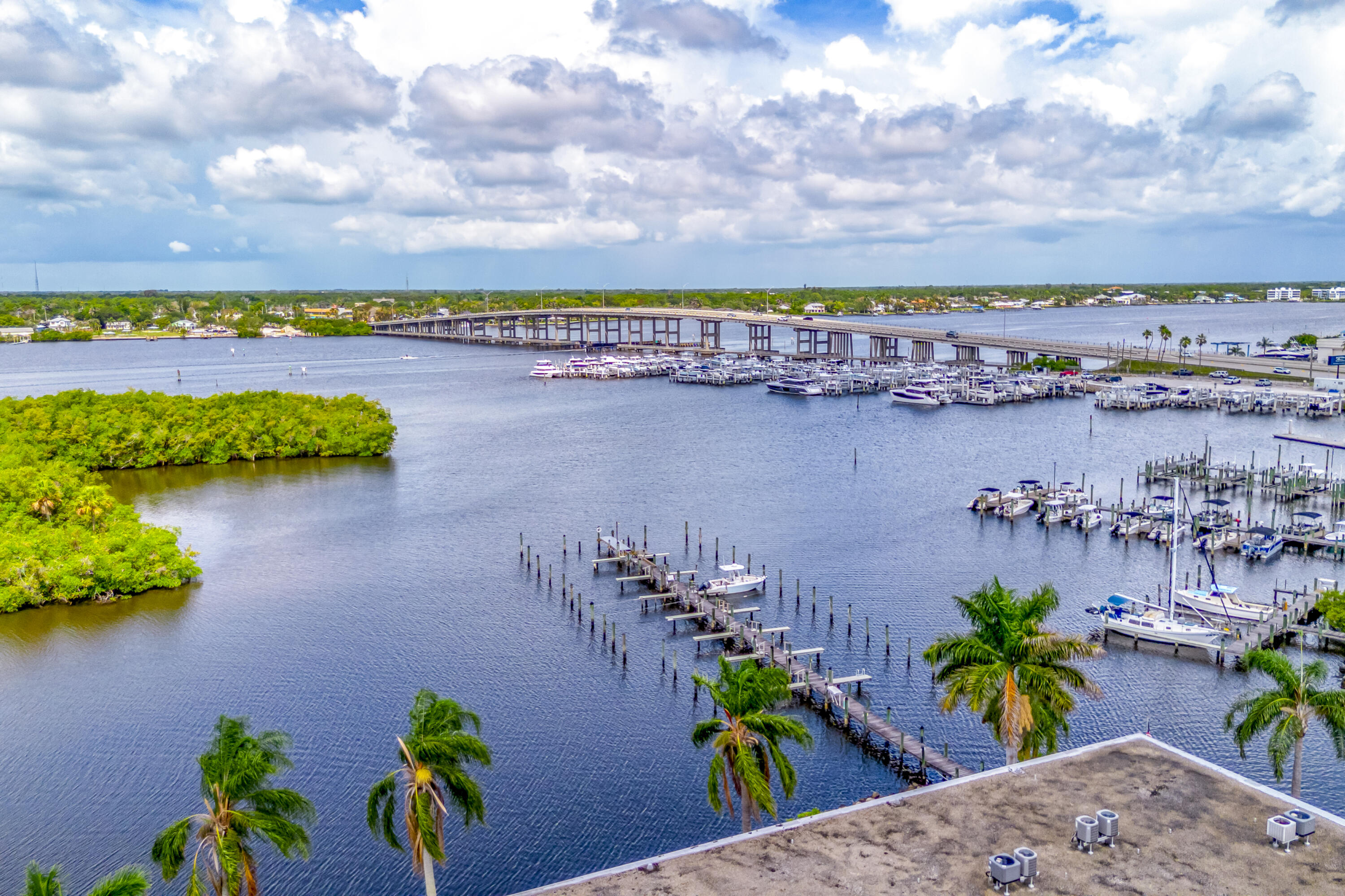 DE LA BAHIA CONDO - Residential