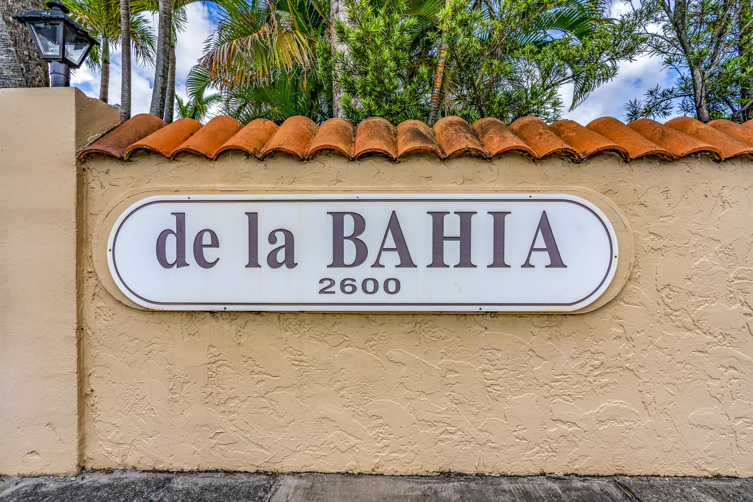 DE LA BAHIA CONDO - Residential