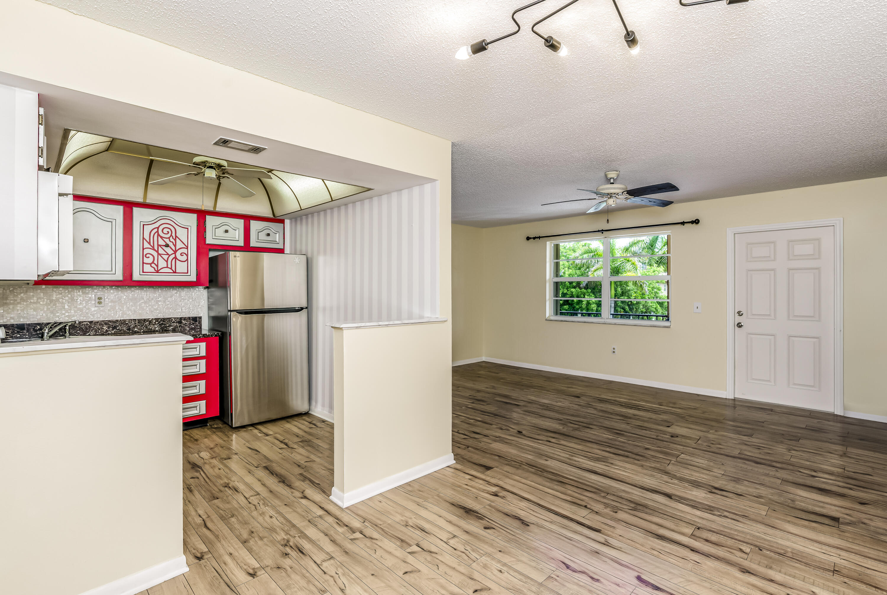 DE LA BAHIA CONDO - Residential