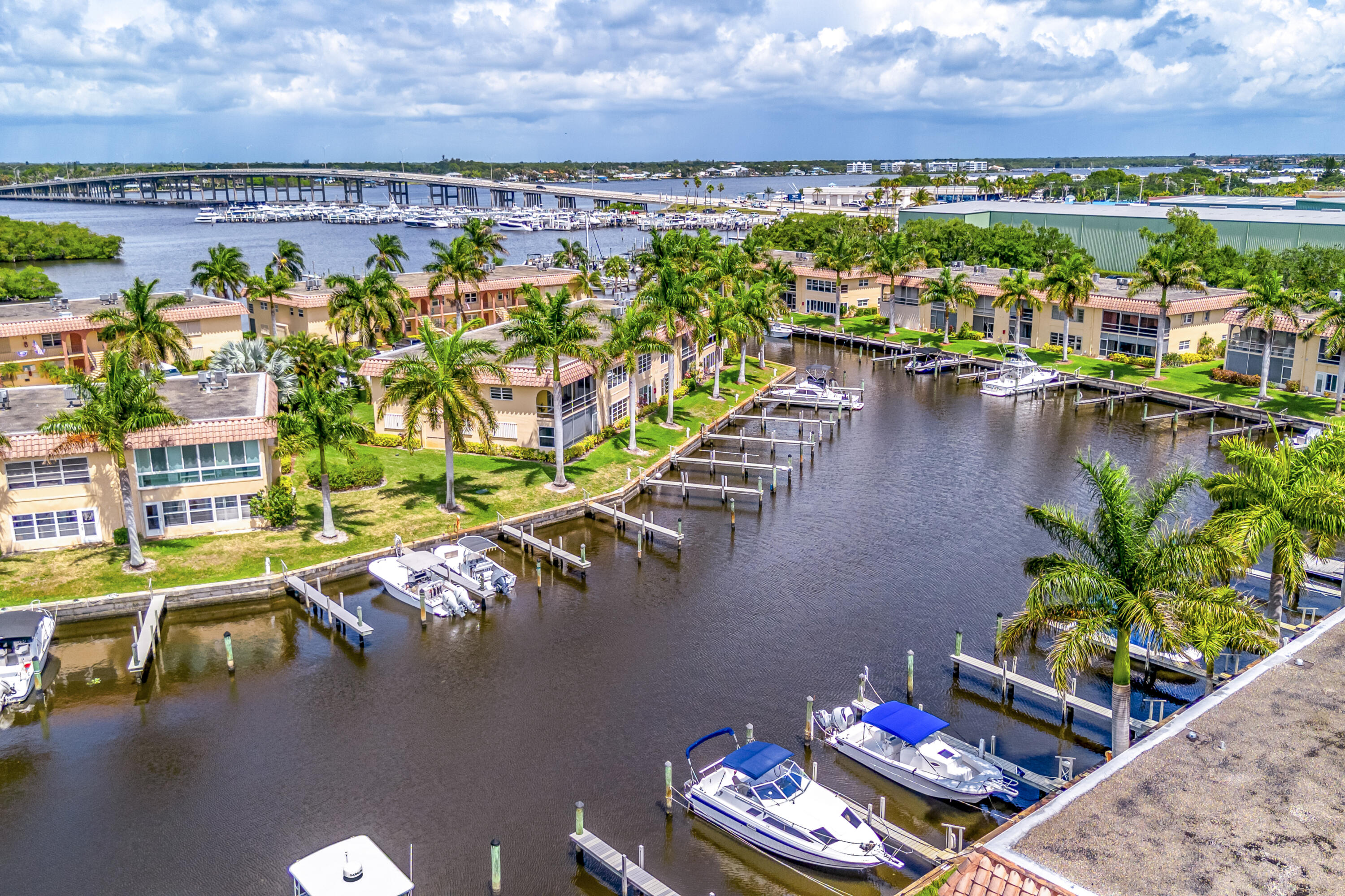 DE LA BAHIA CONDO - Residential