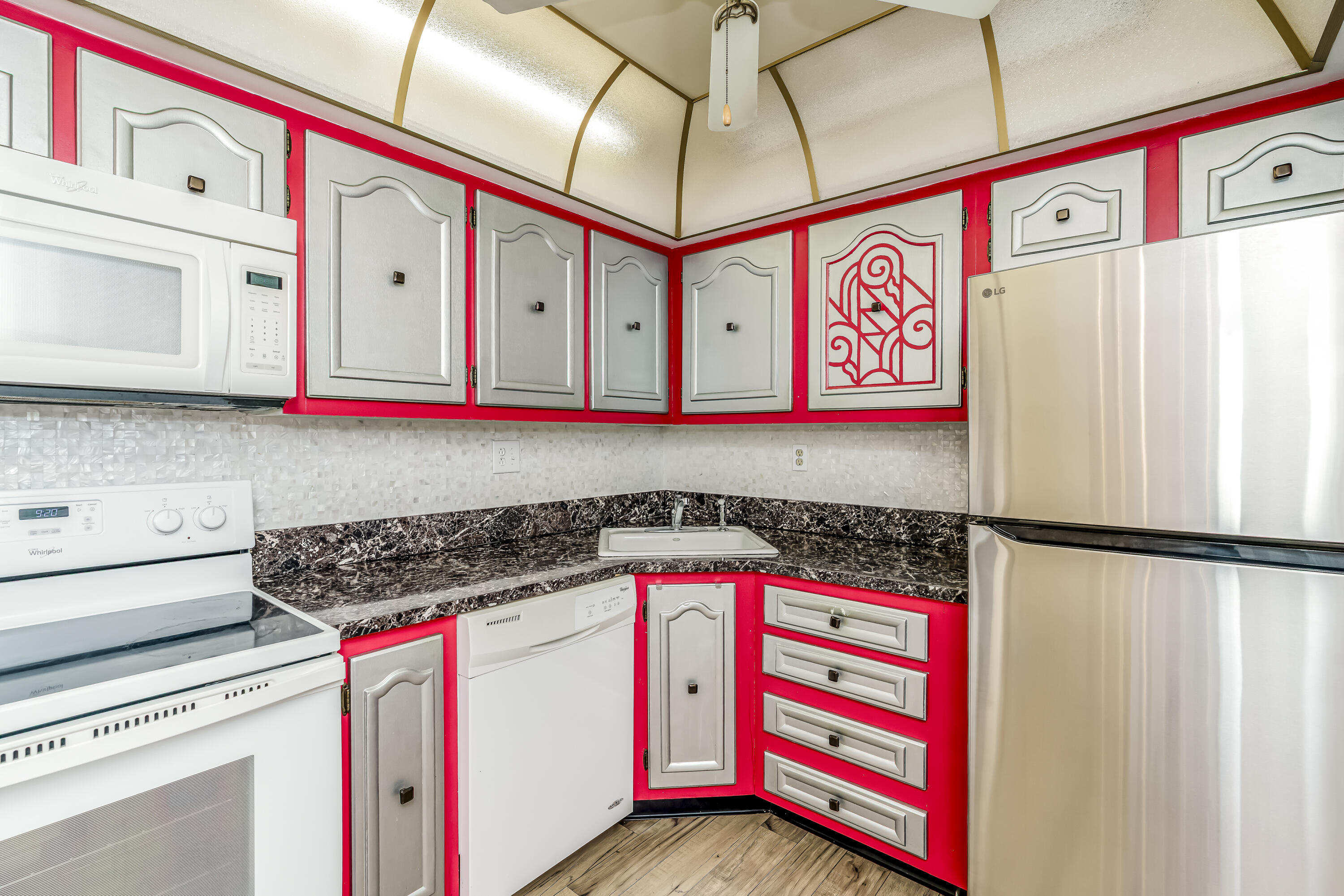 DE LA BAHIA CONDO - Residential