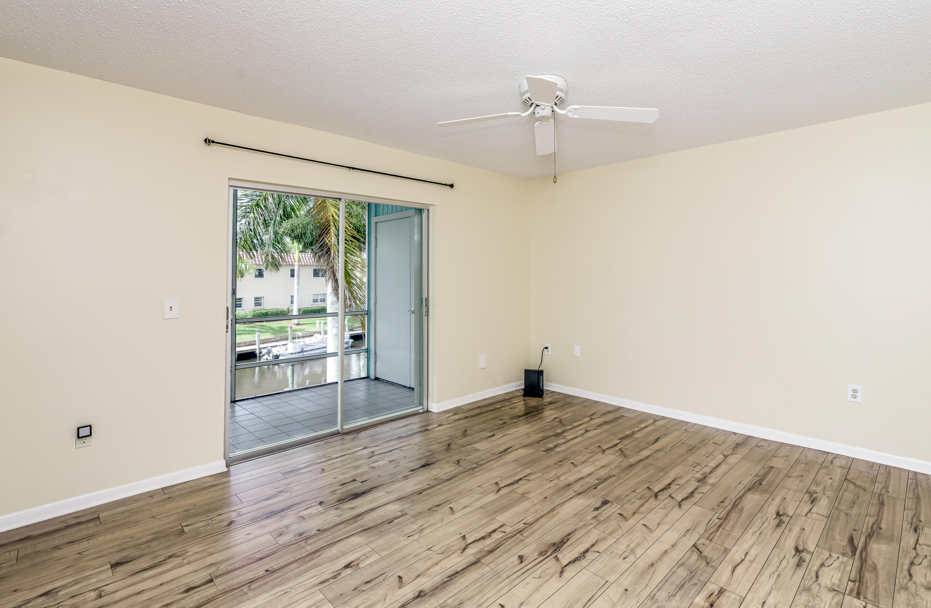 DE LA BAHIA CONDO - Residential
