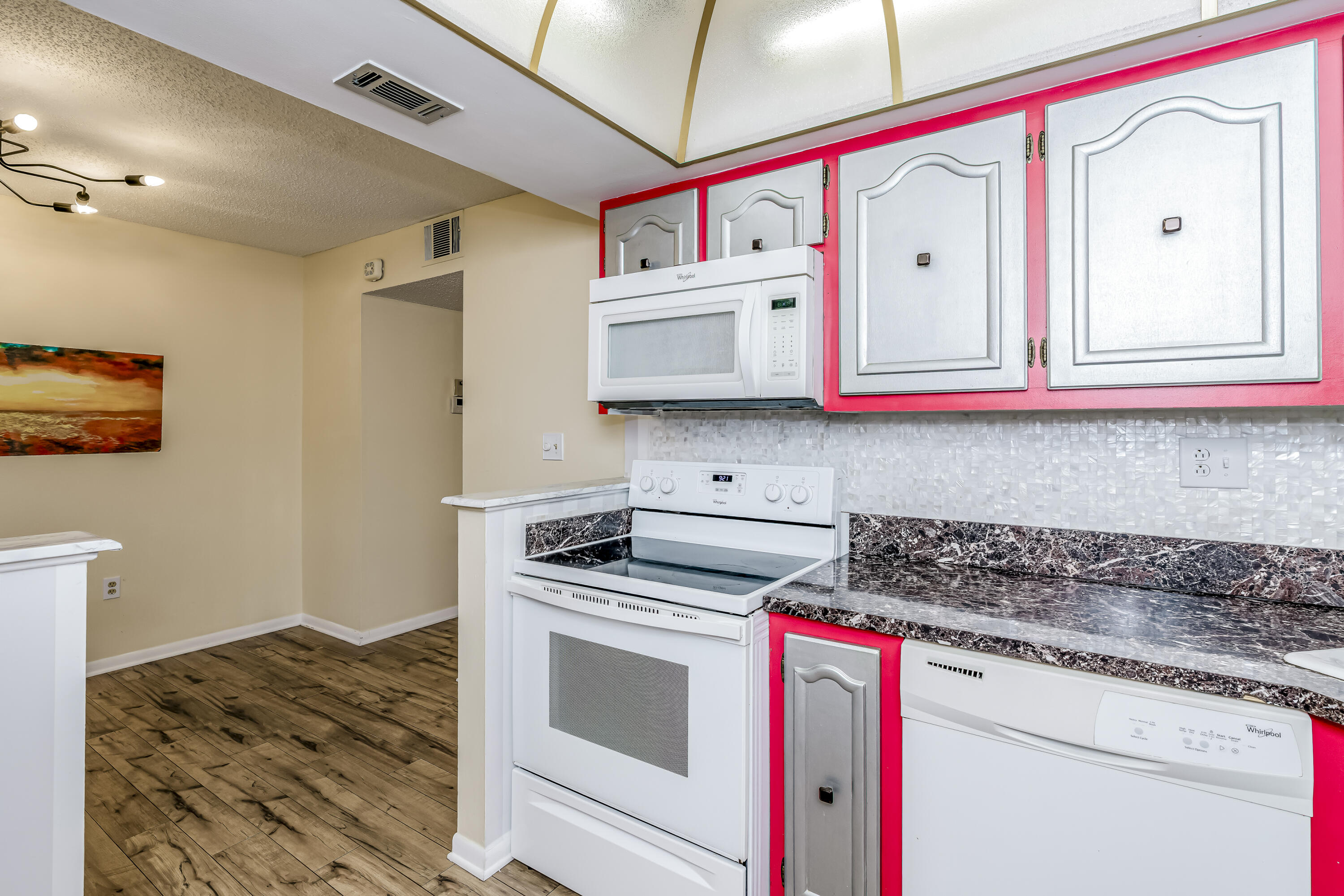 DE LA BAHIA CONDO - Residential