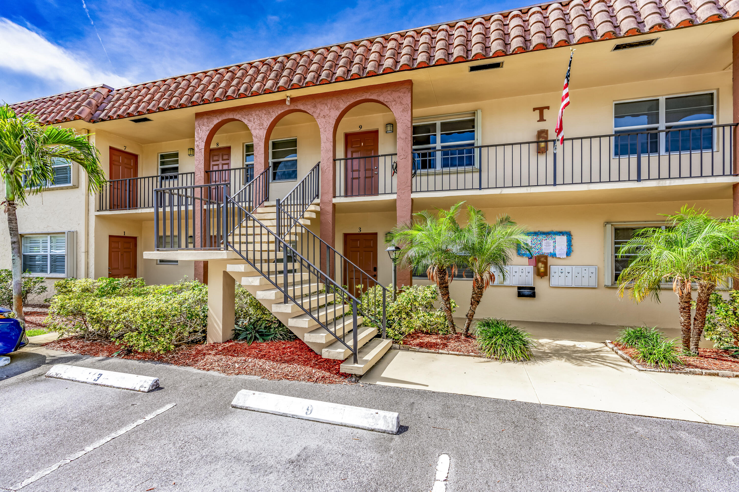 DE LA BAHIA CONDO - Residential